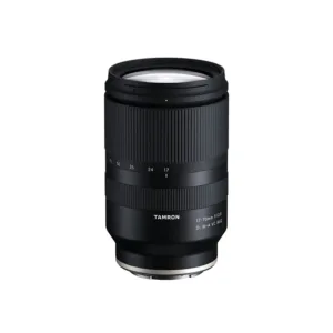 Tamron 17-70mm em vista frontal